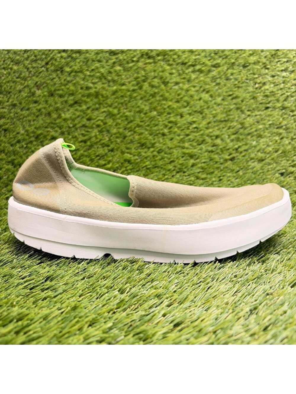 Oofos OOmg Eezee Low Womens Size 10 Taupe White Casual Slip On Recovery Shoes